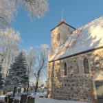 Parafia w zimowej scenerii